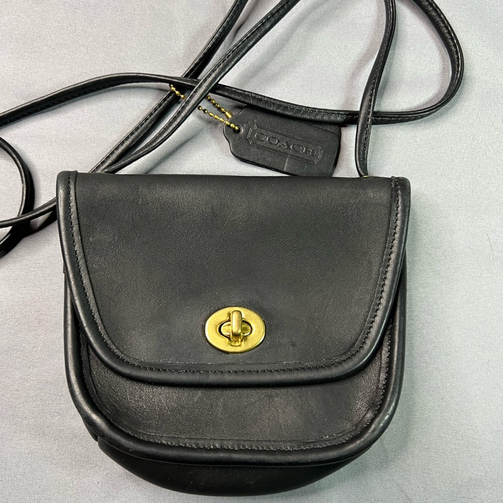 Coach Everett bag, style M- #9934, in black glove-tanned leather vintage 80’s